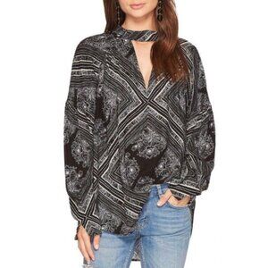 Free People Floral Print Keyhole Choker‎ Oversized Boho Tunic Top Sweater Size M